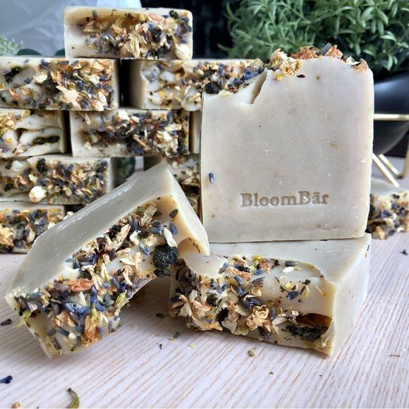 Jasmine Lavender Coconut Milk | Handcrafted Body Soap - Set of 2 bars - Picture 2 of 8